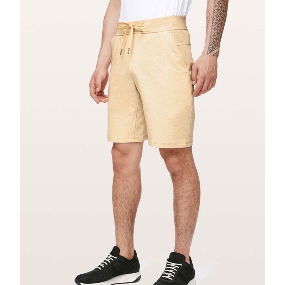 Lululemon Mens City Sweat Short 9 Inch Heathered Mustard Yellow Size Large